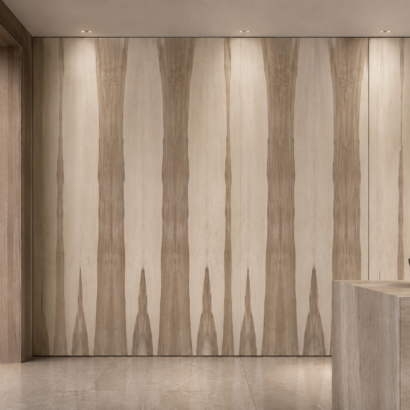Aplicación de Enchapado Teka en muebles modernos y proyectos interiores