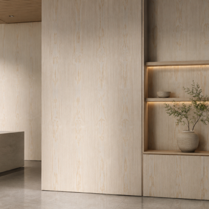 Aplicación de Enchapado Pino en muebles modernos y proyectos interiores