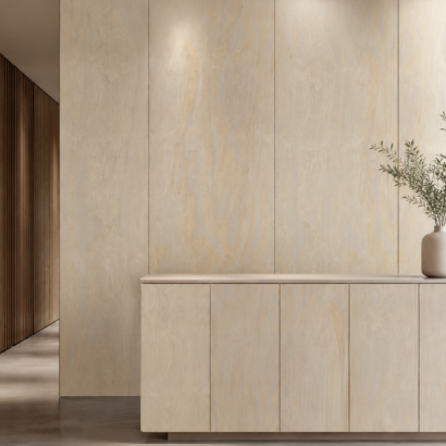 Aplicación de Enchapado Pino Nacional en muebles modernos y proyectos interiores