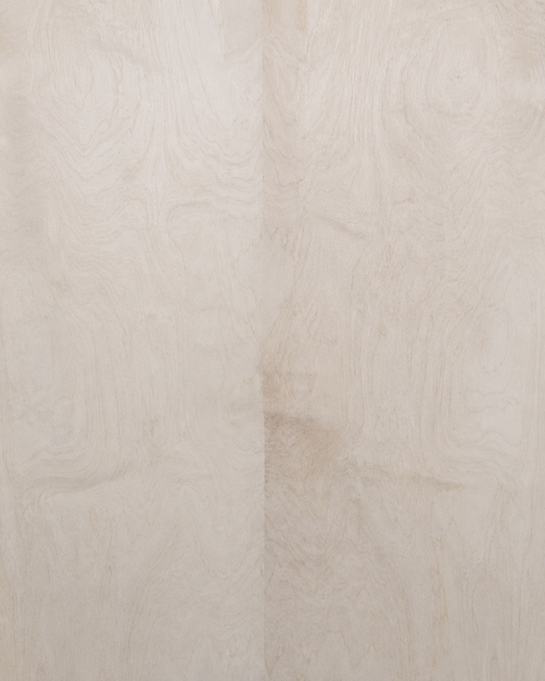 Aplicación de Enchapado Maple Rayado en muebles modernos y proyectos interiores
